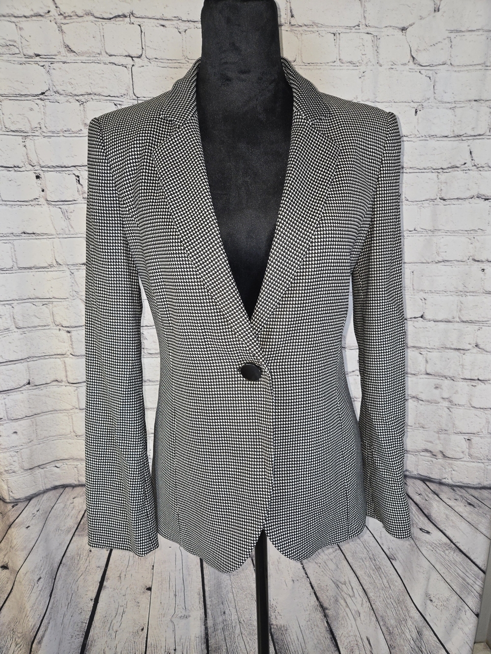 Armani Collezioni Size 6